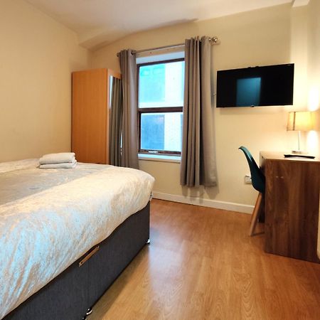 Liverpool City Centre Private Rooms Including Smart Tvs - With Shared Bathroom Exteriör bild