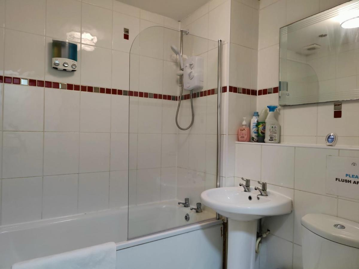 Liverpool City Centre Private Rooms Including Smart Tvs - With Shared Bathroom Exteriör bild