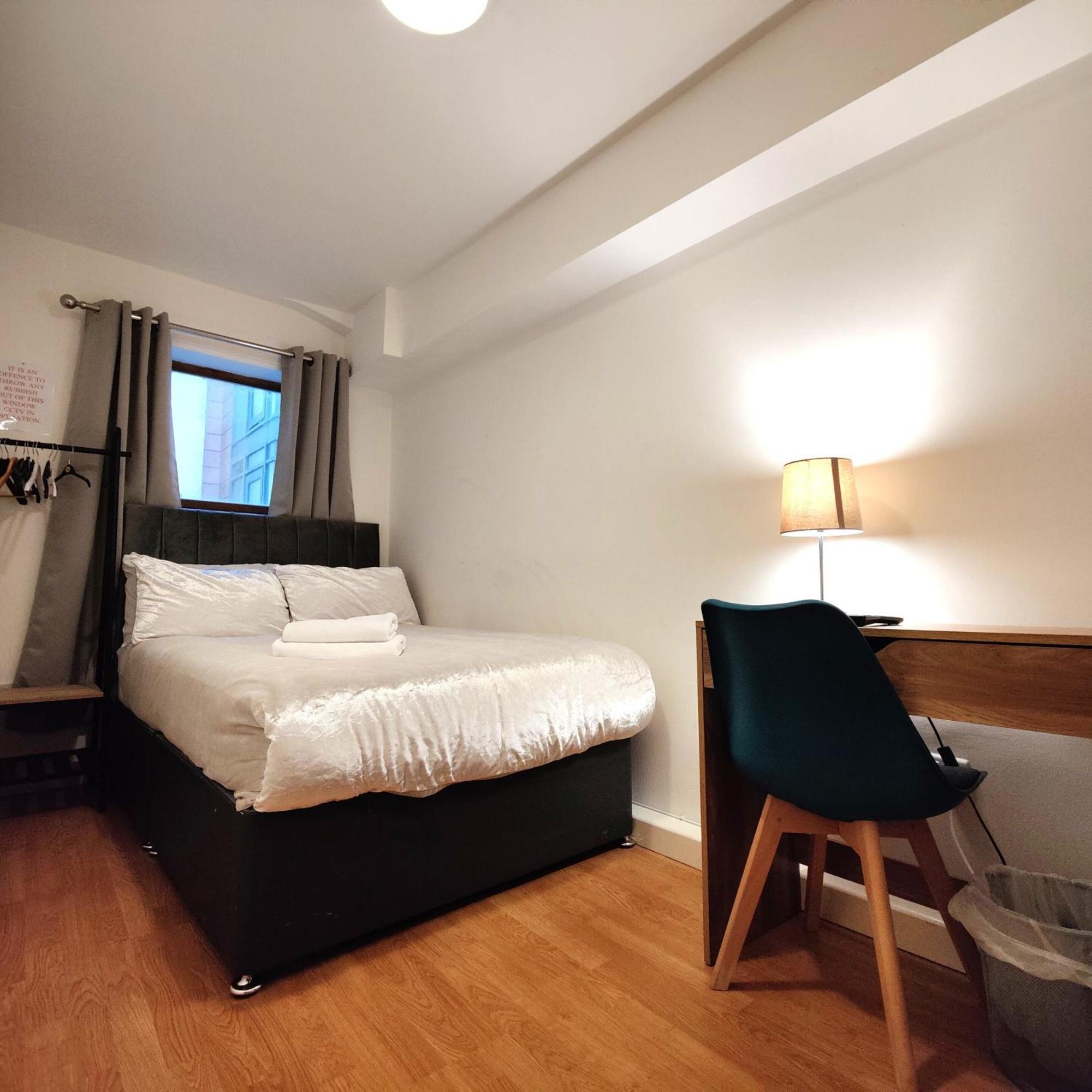 Liverpool City Centre Private Rooms Including Smart Tvs - With Shared Bathroom Exteriör bild
